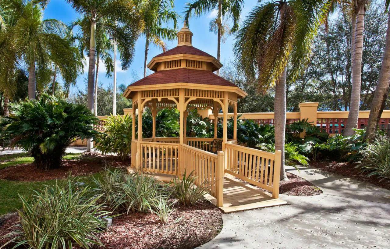 La Quinta By Wyndham Miami Airport West Hotel Exterior photo